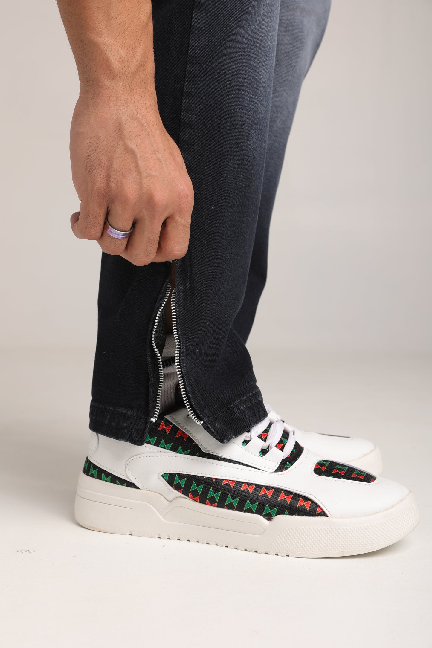 Men’s Straight Fit Jeans – Classic Comfort Denim