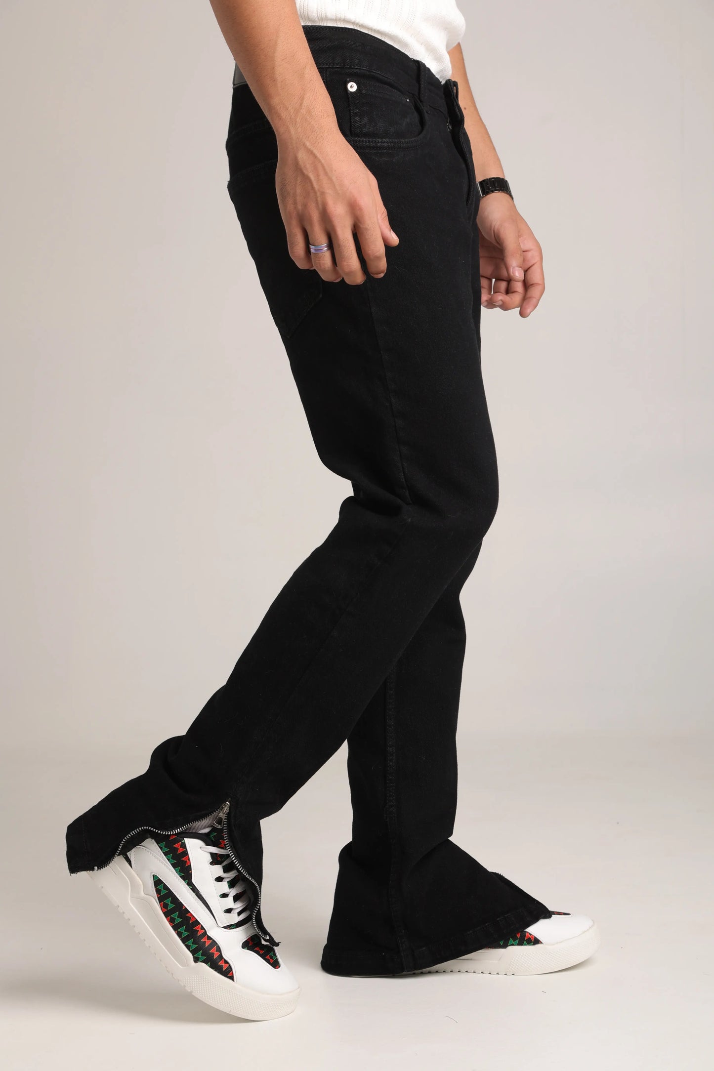 Men’s Straight Fit Bottom Jeans – Classic Black