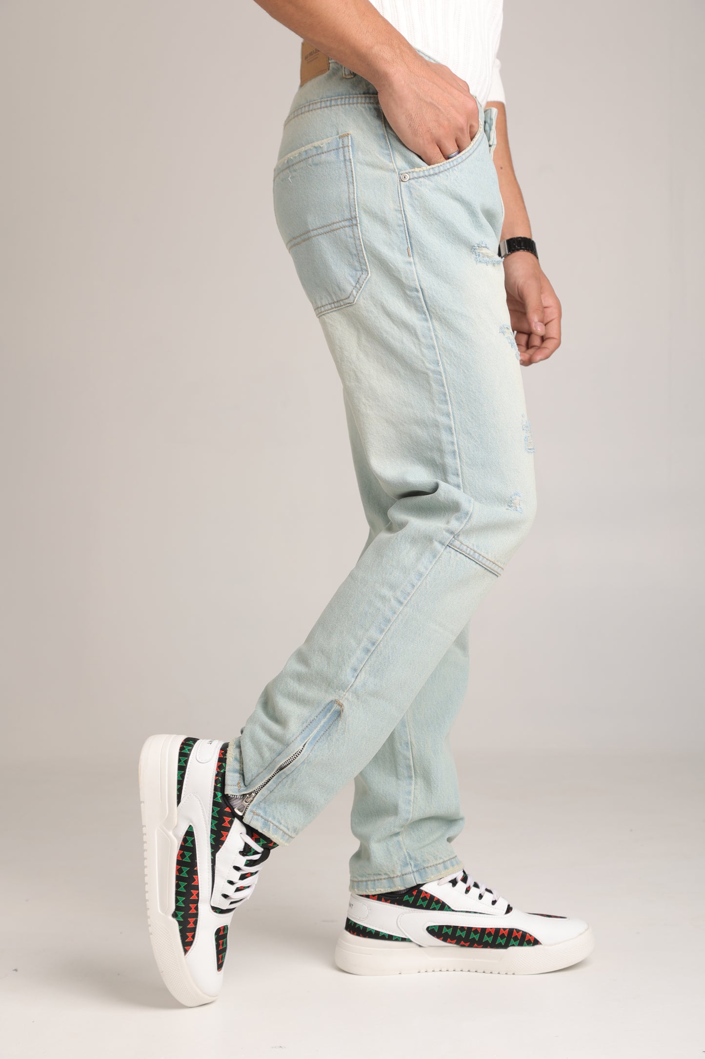 Women’s Mom Fit High-Waist Jeans – Comfort & Style